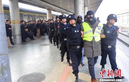 樊奕昕 摄