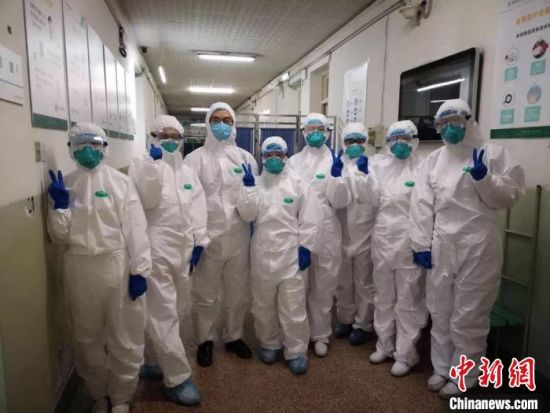 甘肃796名支援武汉医护人员全部返岗