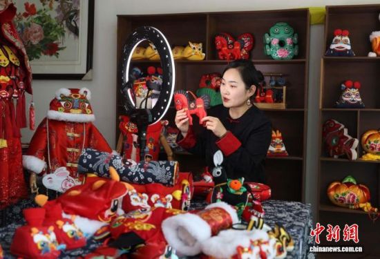 ͼΪ����������Ƹ���ʡ�������Դ�����������ֱ���ƽ��������С�� ��