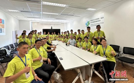 图为甘南师生在香港中文大学交流学习。丁思 摄 图为甘南师生在香港中文大学交流学习。丁思 摄