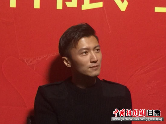 谢霆锋兰州宣称电影 现场学说方言亲和力十足