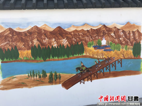 连日来,在临泽鸭暖镇暖泉村的文化墙前,该村的巧手工匠刘文虎正精心描画着,吸引了不少村民驻足观看。据悉,此次文化墙绘制分为月氏文化、乡村记忆、历史印记、民间传说、魅力鸭暖五个部分,通过图文并绘的形式讲好鸭暖故事,传承乡风文明,发掘传统文化,留住乡村记忆。(通讯员 郭虹林 摄)