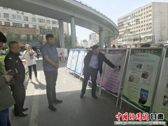 兰州市临夏路司法所开展拒绝毒驾宣传活动