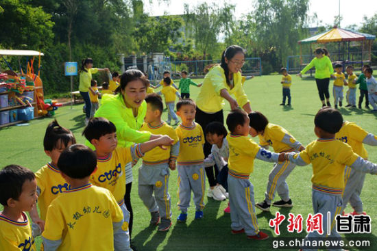 临夏永靖县90后幼师:耐心和专业知识同等重