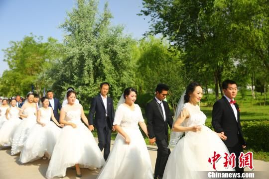 金昌婚纱摄影_金昌金柏拉婚纱摄影(2)