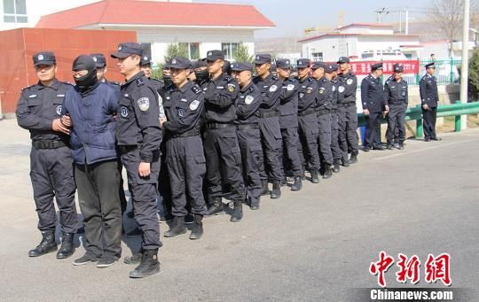 甘肃平凉警方跨17省破获代办毕业证案 捕31名嫌疑人