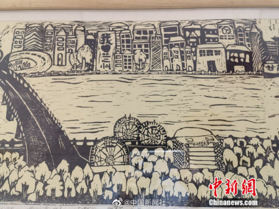 9名小学生创作巨幅木刻版画秀黄河