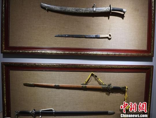 兰州武备爱好者收藏千余件冷兵器 见证锻造技术变迁