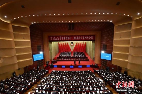 1��26�գ���Э����ʡ��ʮ����ίԱ����Ĵλ����������п�Ļ��ͼΪ�����ֳ������ ��