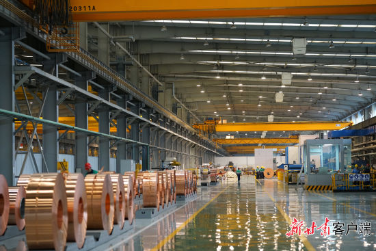 ��������ʵҵ���޹�˾�߾�ͭ�������ߡ��¸��ࡤ�����ձ�ͨѶԱ �ſ��� ����������ɫ���Źɷ����޹�˾���������⾰���¸��ࡤ�����ձ����� ����