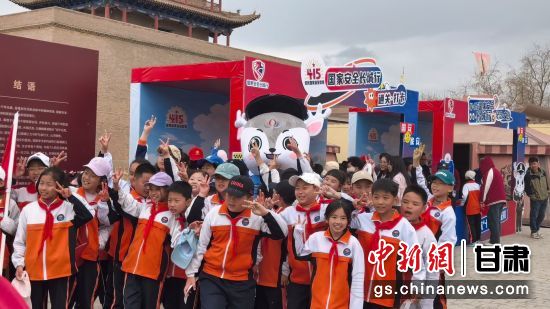 ͼΪ������Сѧ���롰С¹���١��Ŀ�ͨ�����Ӱ���