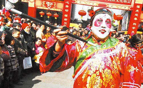 正月十三千人社火"闹"金城