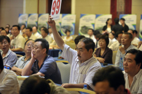 兰洽会迄今最大土地拍卖会 张掖23宗地拍了5.6个